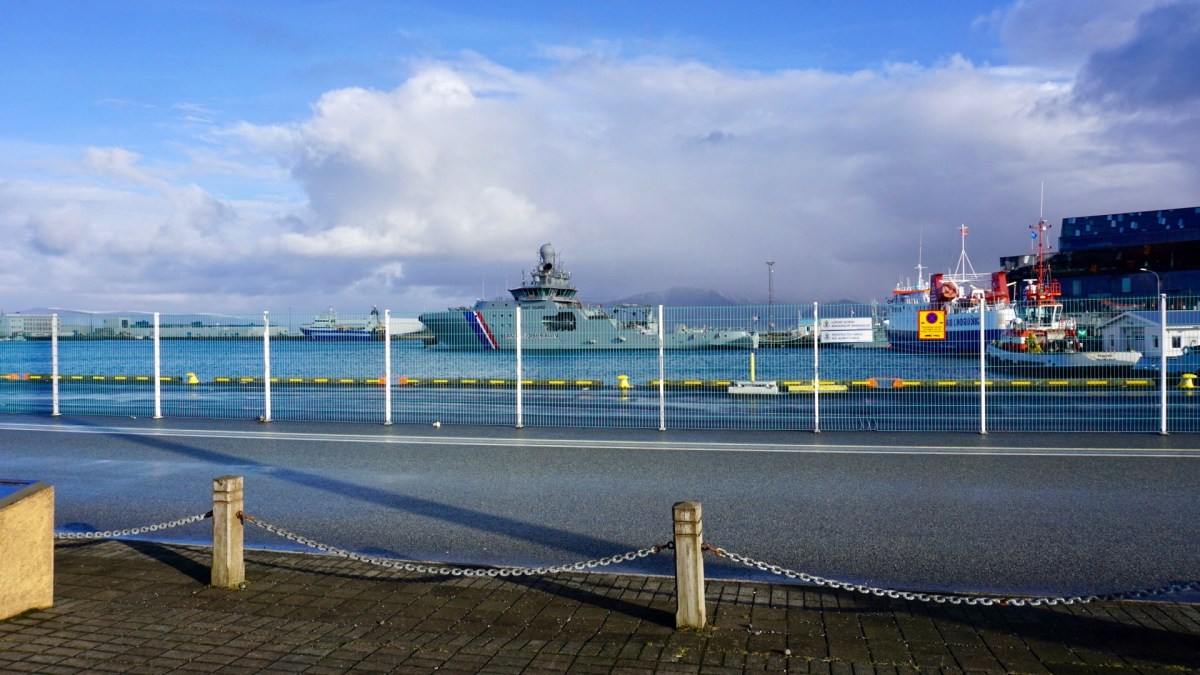 FBF3DB22-1857-4133-A54A-7919A15F4FFB