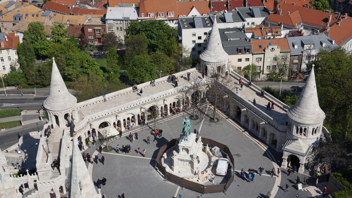 049C1305-FAB6-4444-8586-4B5B6C3C0ED6