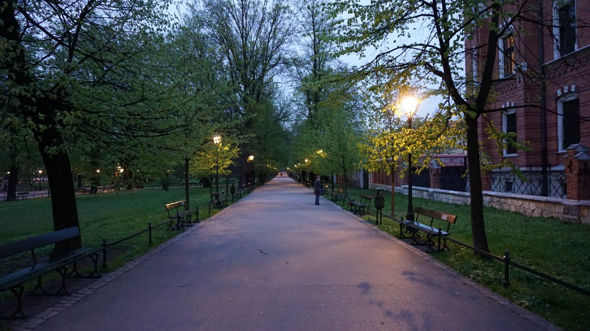 1D743534-60EA-47D1-B0EB-042B08FB9604